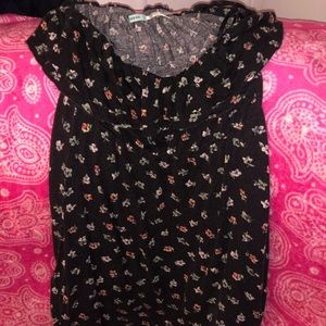 Sleeveless shirt